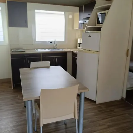 Chalet Moderne à Avec Piscine